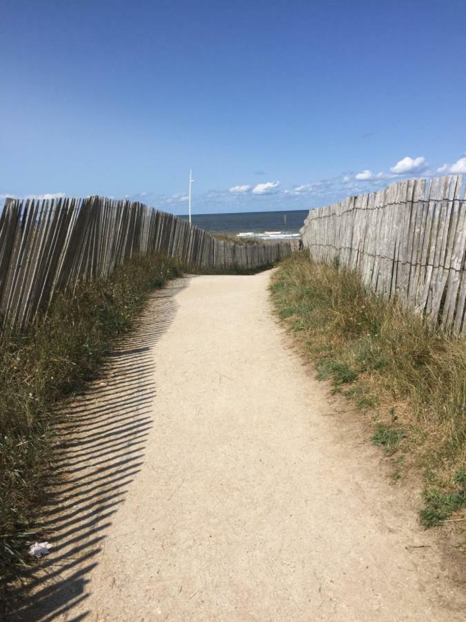 T2 jardinet, accès direct plage Cabourg Extérieur photo